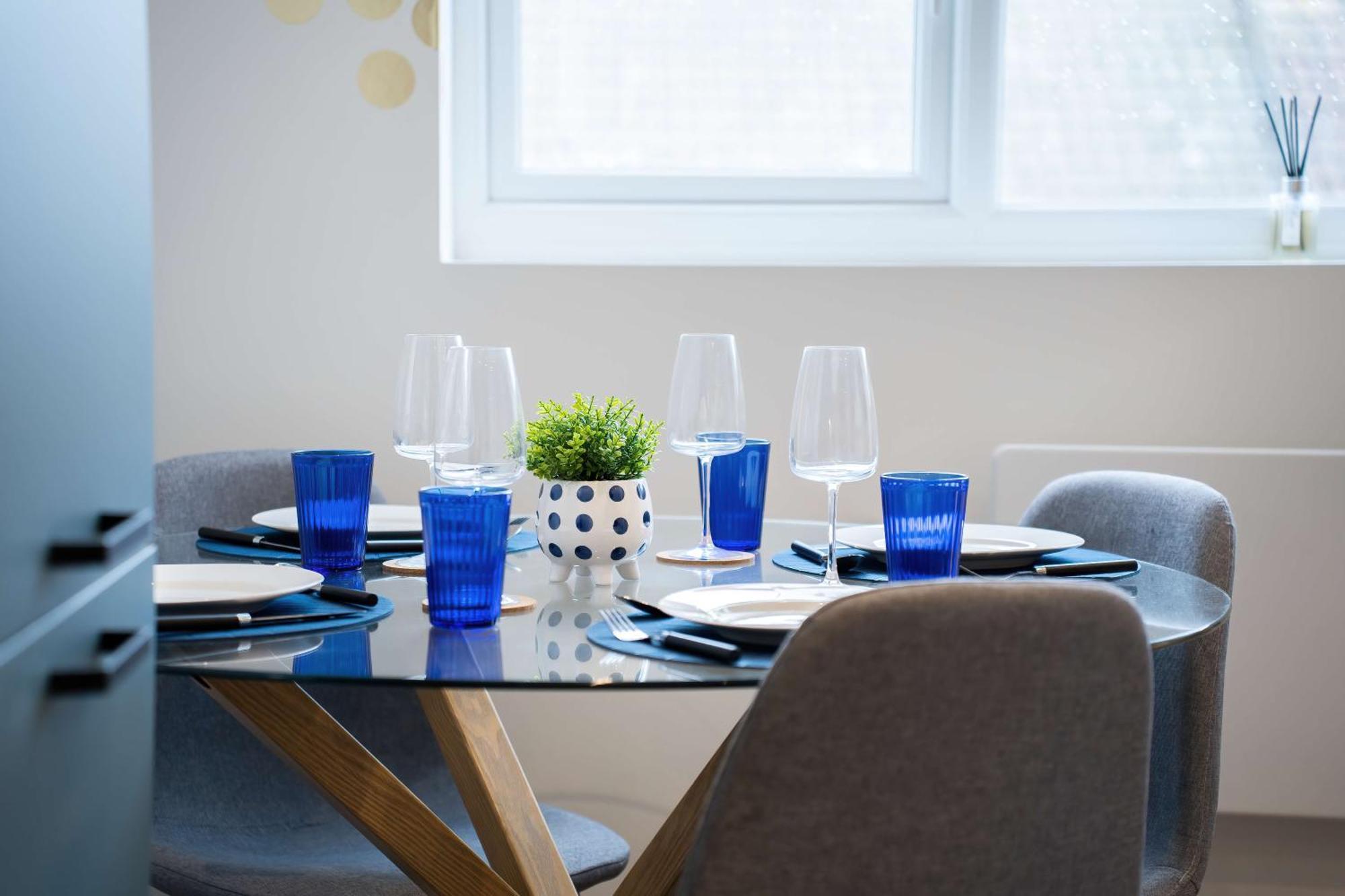 Luxury Apartments סאות'אנד און סי מראה חיצוני תמונה