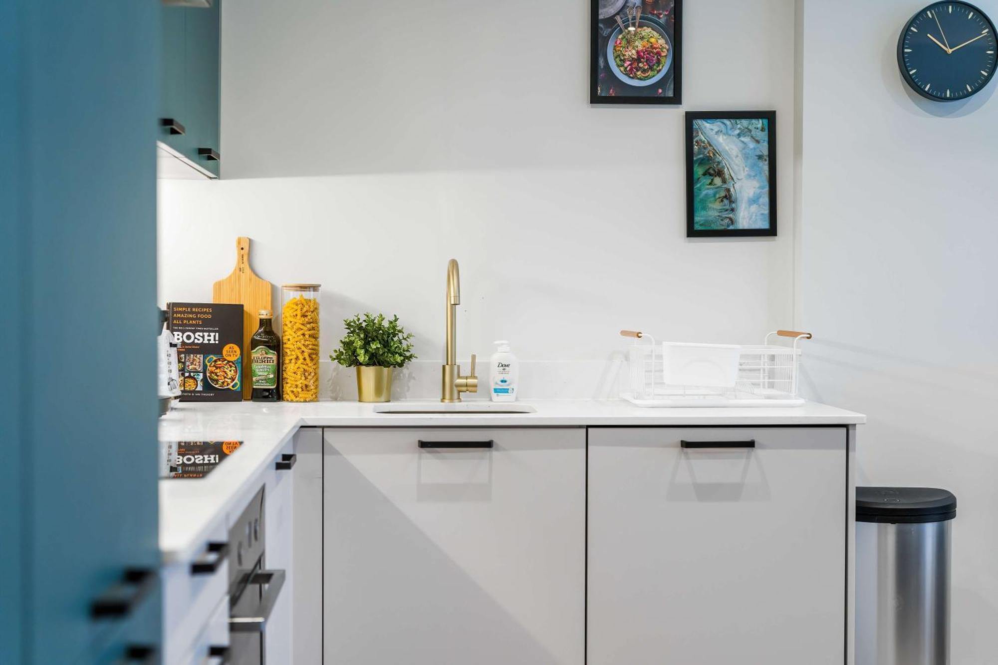 Luxury Apartments סאות'אנד און סי מראה חיצוני תמונה