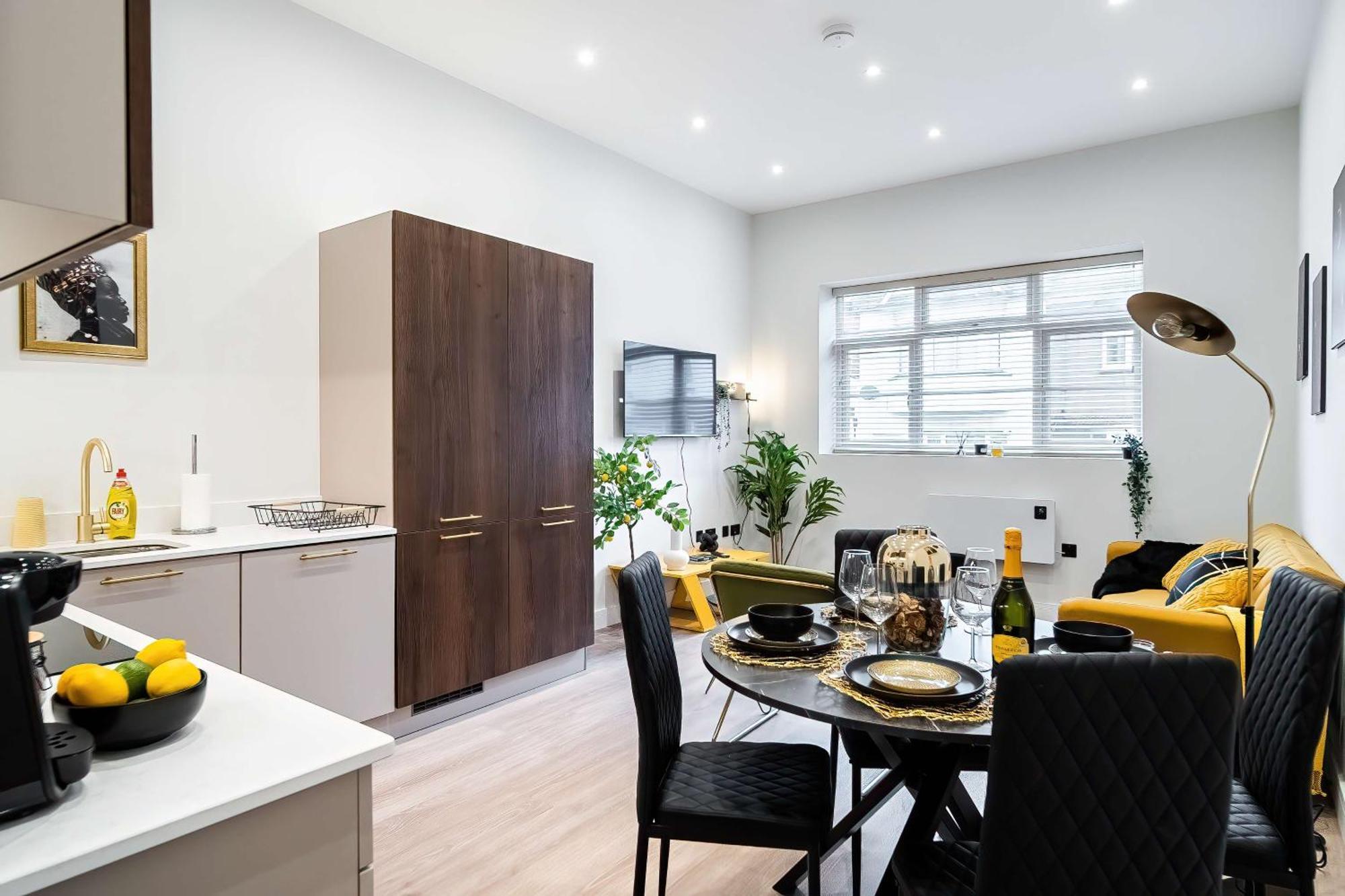 Luxury Apartments סאות'אנד און סי מראה חיצוני תמונה