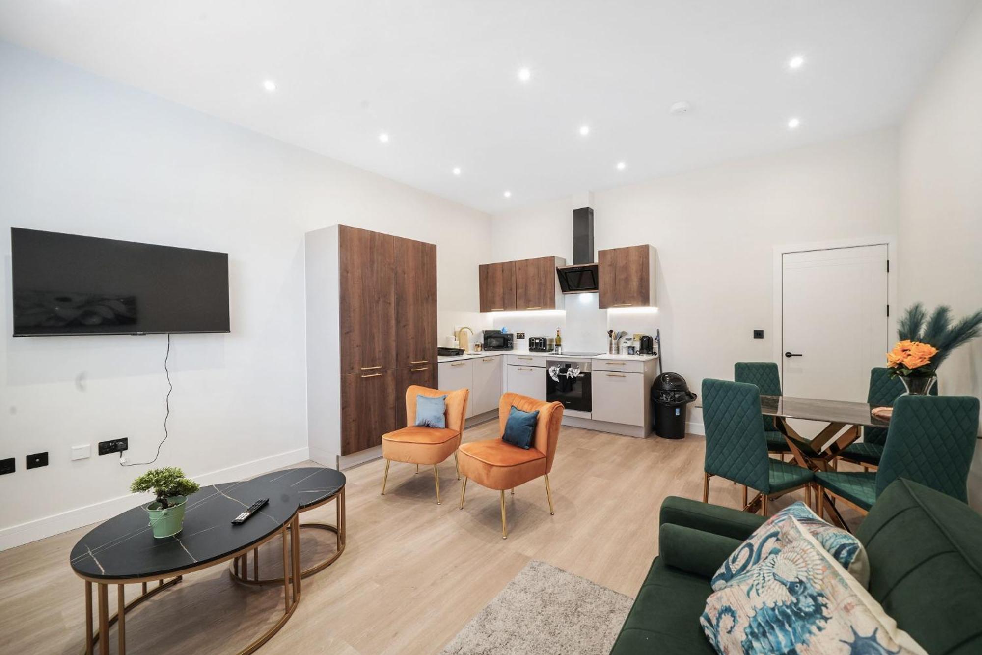 Luxury Apartments סאות'אנד און סי מראה חיצוני תמונה