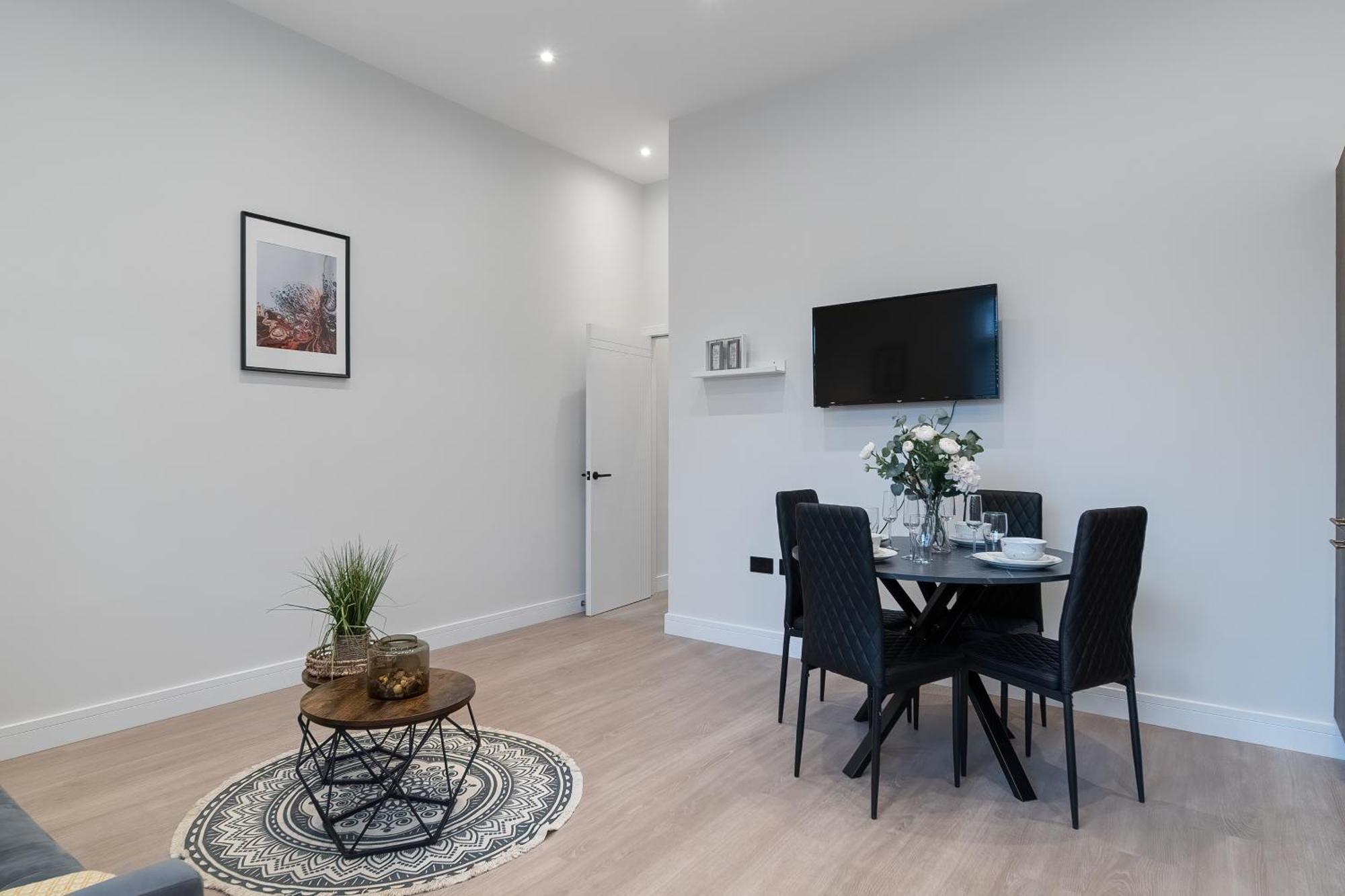 Luxury Apartments סאות'אנד און סי מראה חיצוני תמונה